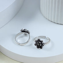 Anaya Antique Flower Silver Toe Rings