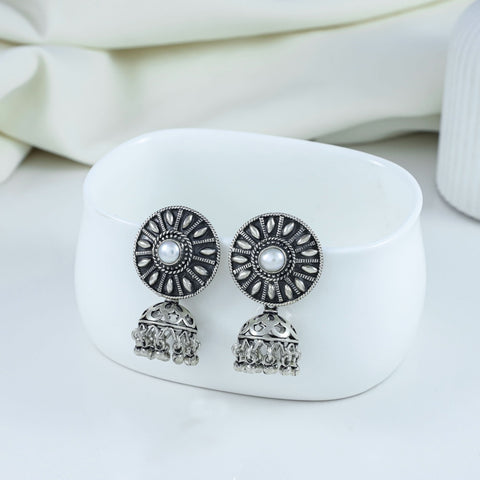 Himanshi Ethnic Glow Silver Jhumki