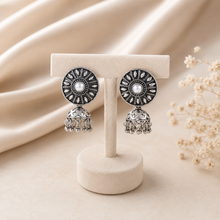 Himanshi Ethnic Glow Silver Jhumki