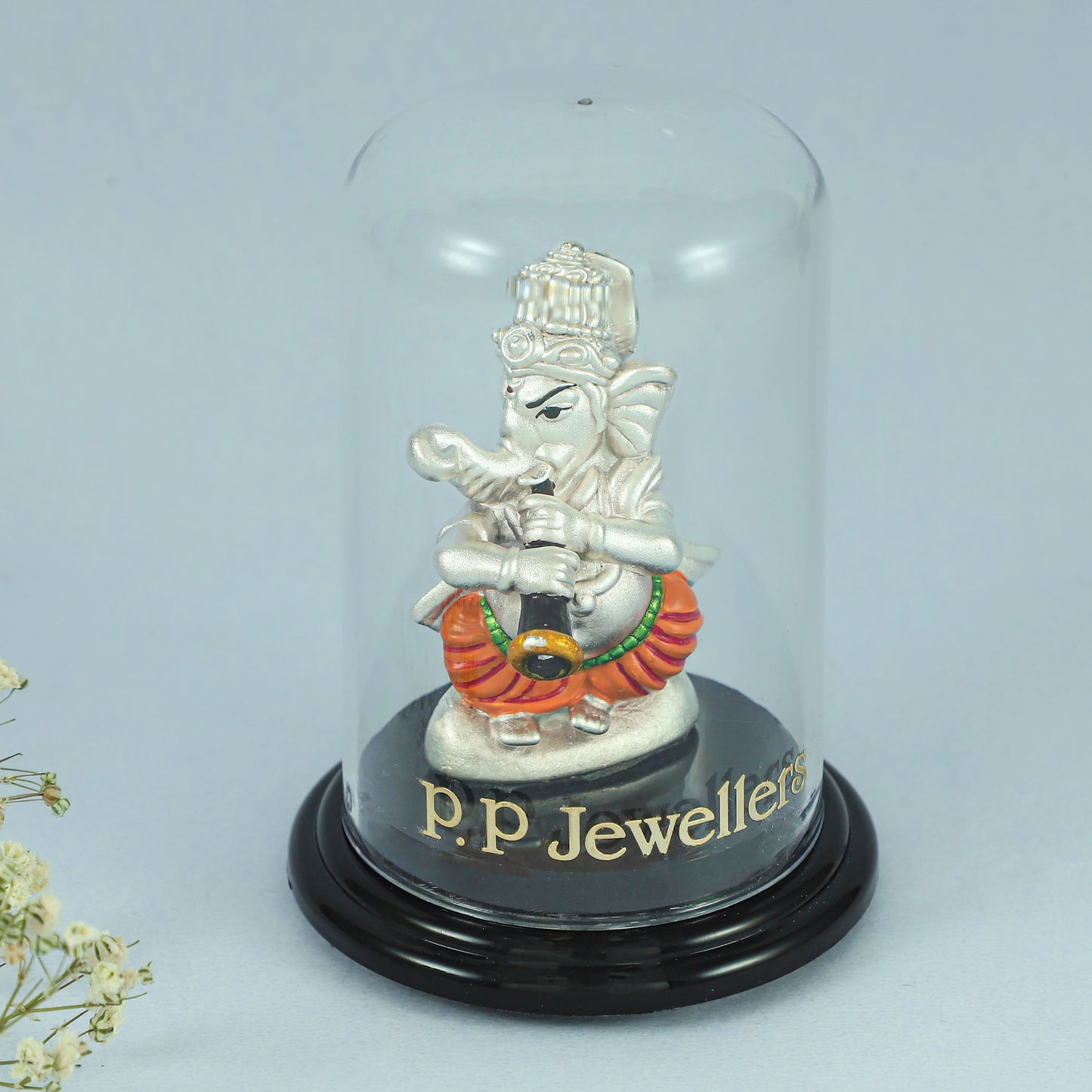 Ekdanta Silver Idol