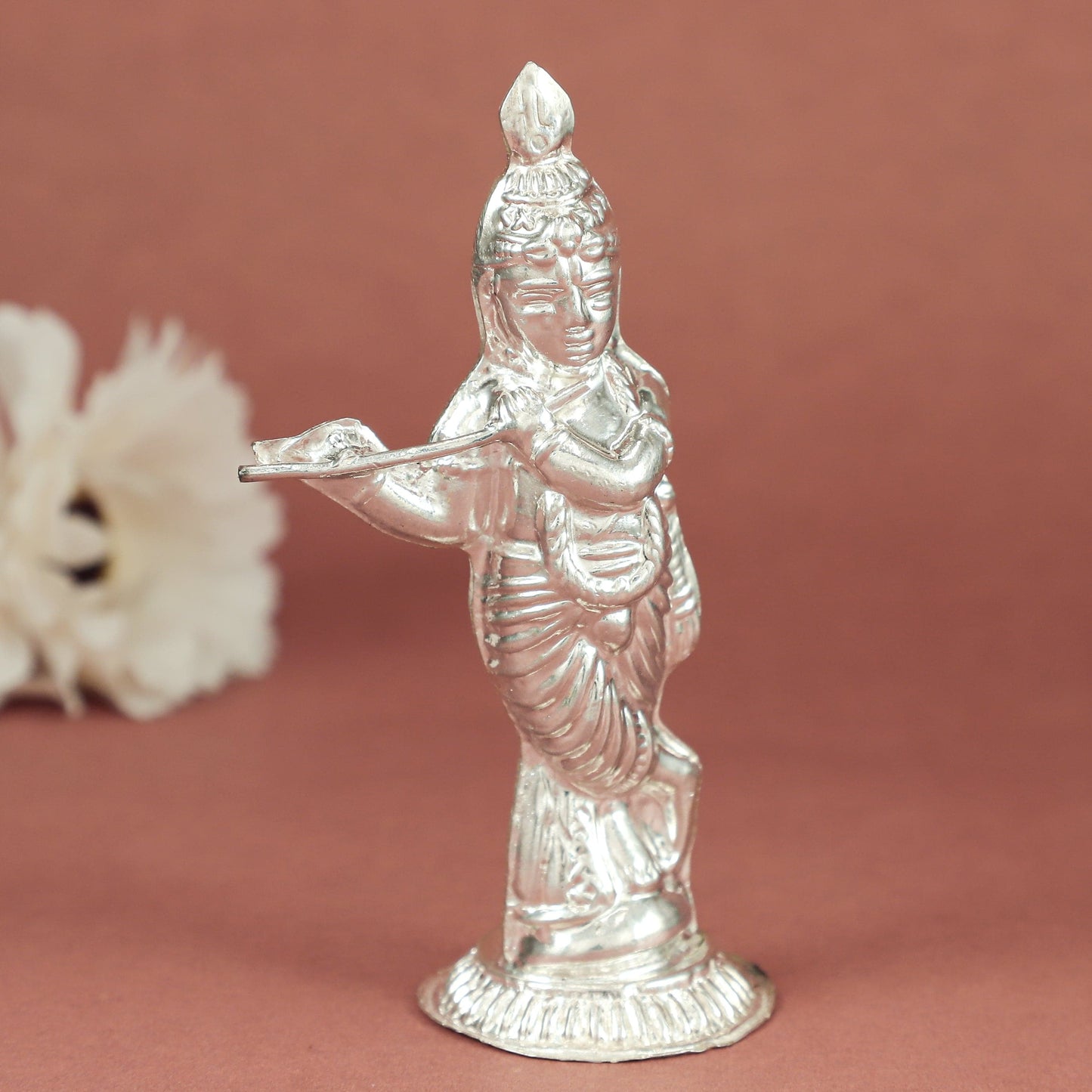 Dreamy Girdhar Silver Idol