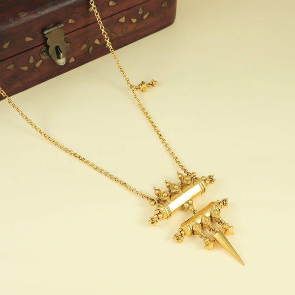 Tavisha Tribal Spike Silver Necklace