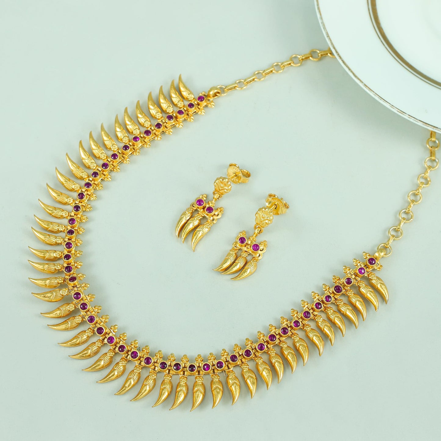 Zoya Gold Plated Leaf Silver Necklace Set