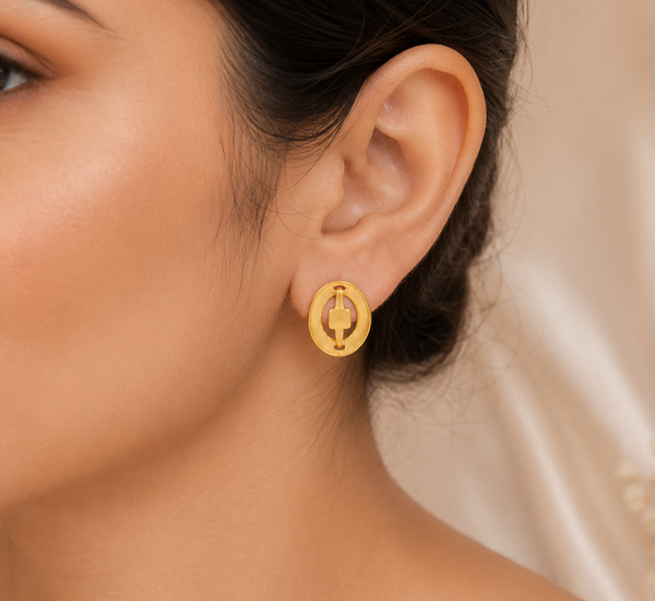 Zoya Minimal Oval Gold Earrings