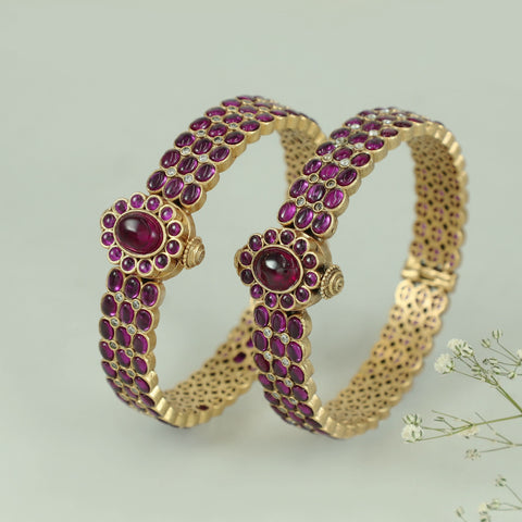 Mansi Studded Stone Pattern Silver Bangles