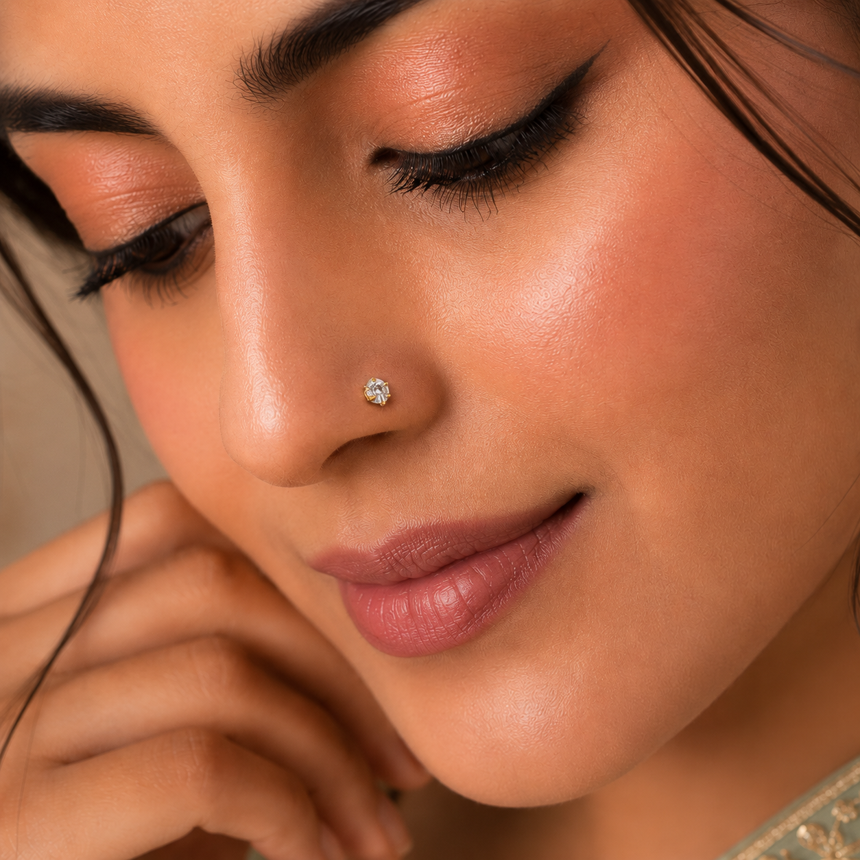 Astra Shine Gold Nose Pin
