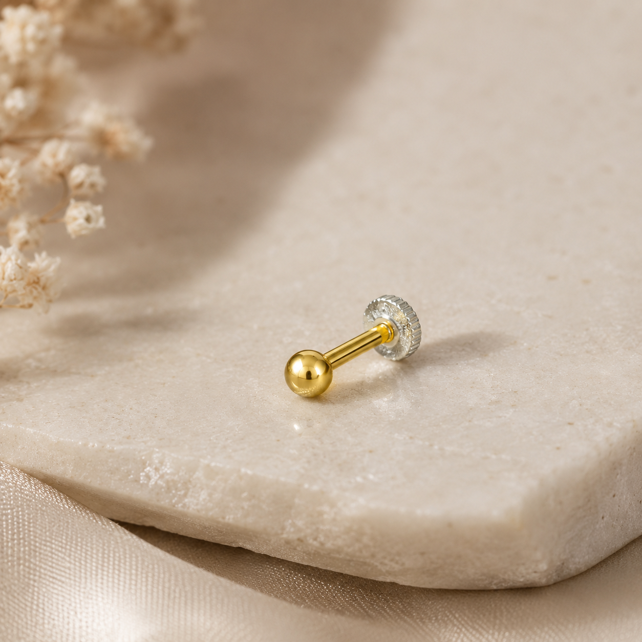 Naina Classic Glow Gold Nose Pin