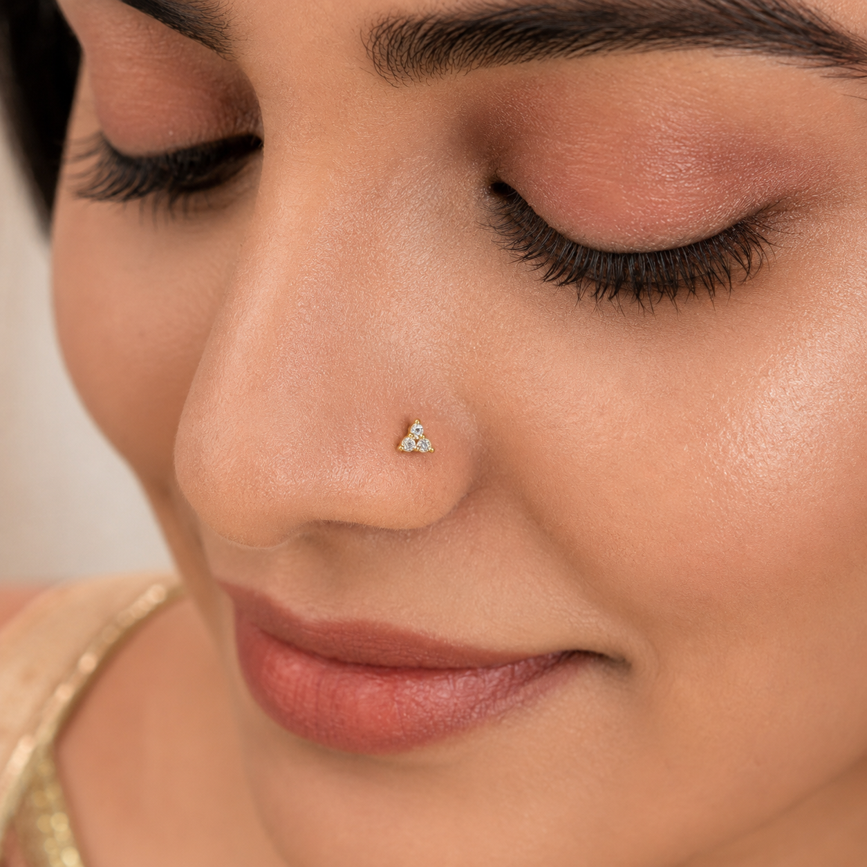 Petite Spark Charm Gold Nose Pin
