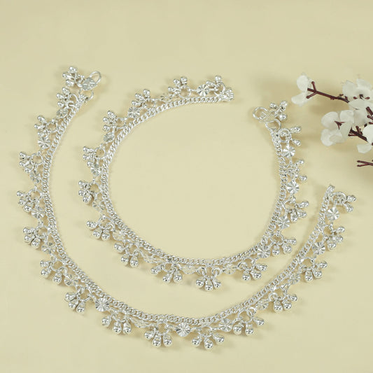 Saanvi Silver Anklets