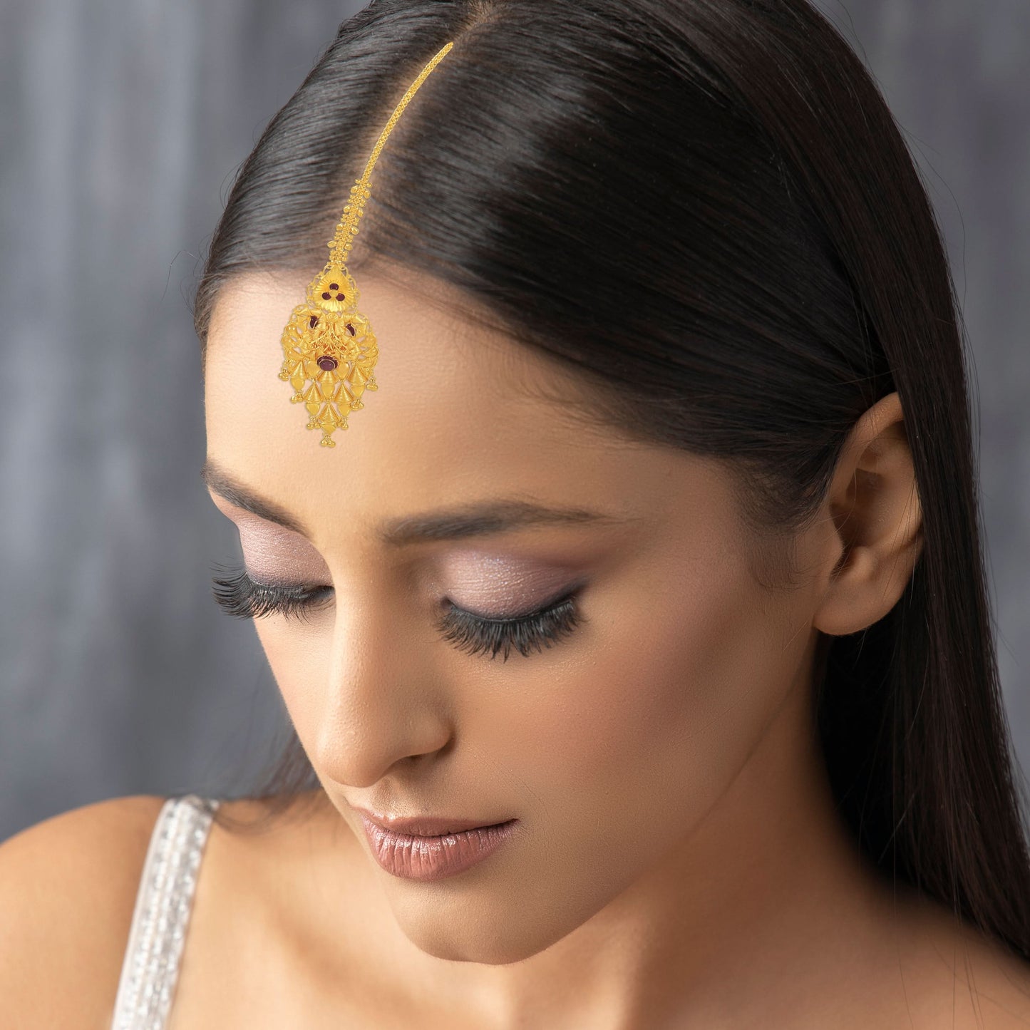 Lavleen Beautiful Gold Maang Tikka