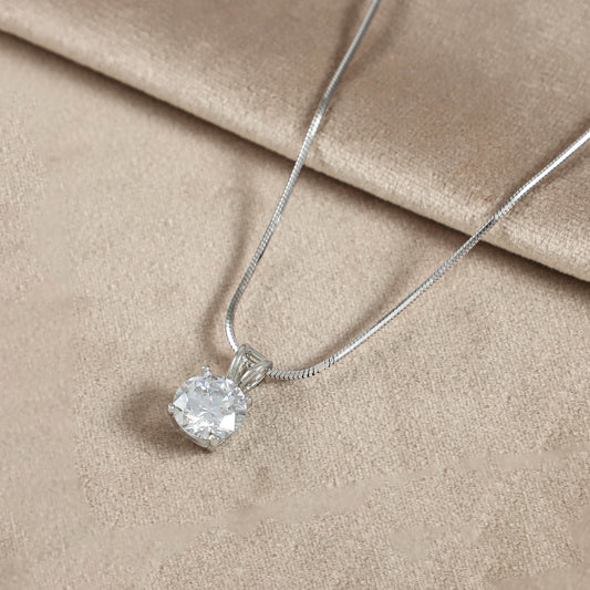 Alluring Silver Pendant With Chain