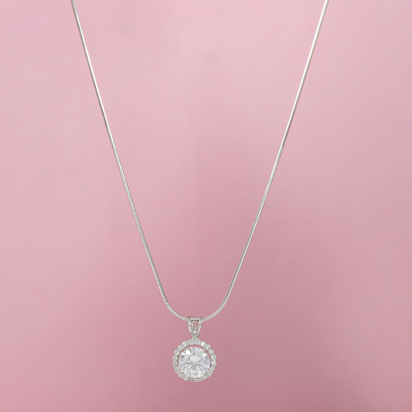 Pleasing Silver Pendant With Chain