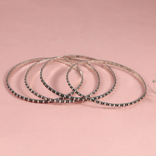 Sarika Pretty Silver Bangles