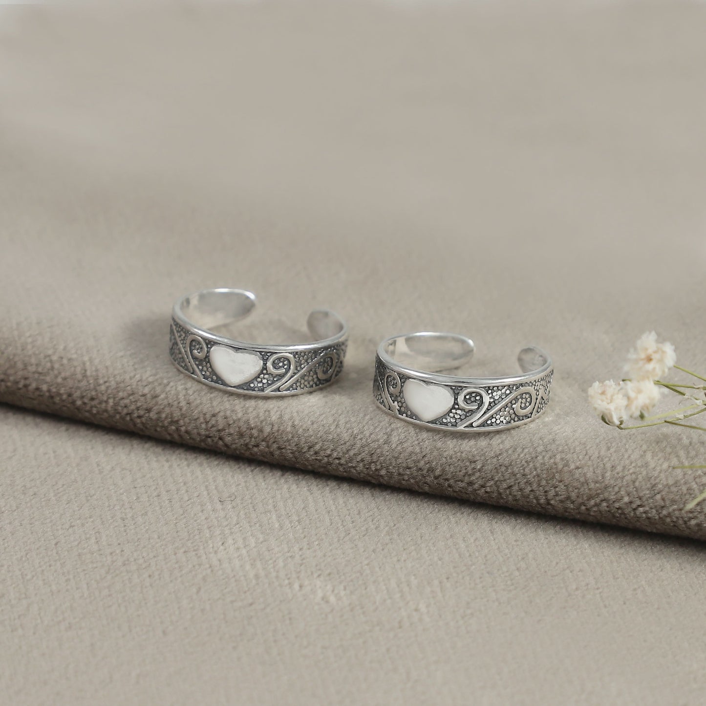 Stunning Silver Toe Rings