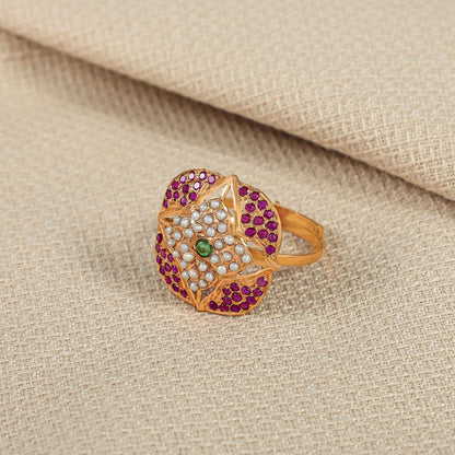 Hema Modern Gold Ring