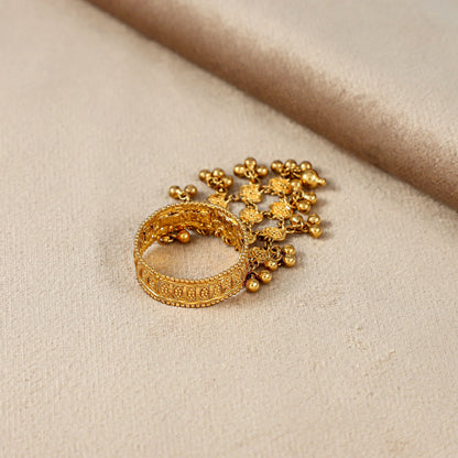 Kavya Modern Gold Ring