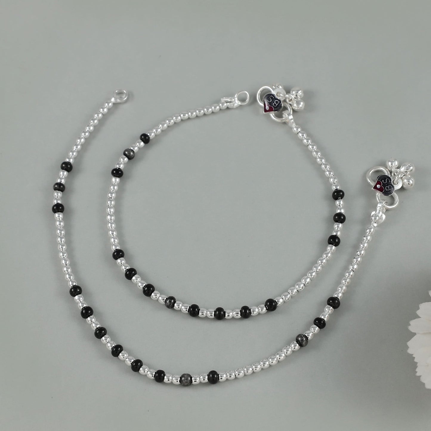 Nisha Black Bead Silver Anklets