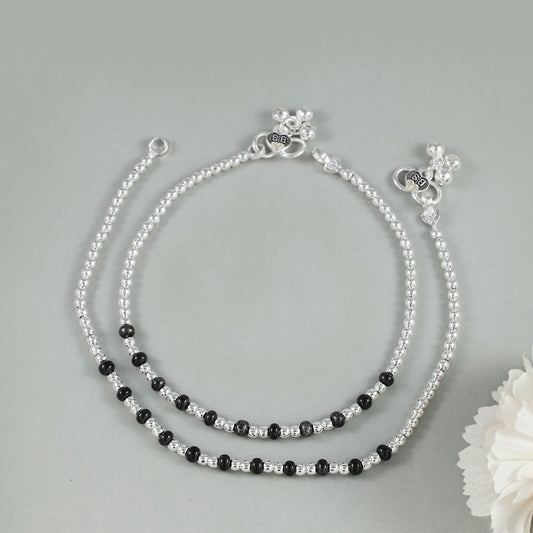 Amaya Silver Anklets With Black Bead Detailing