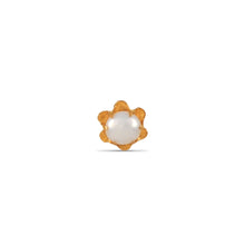 Nora Gold Nose Pin