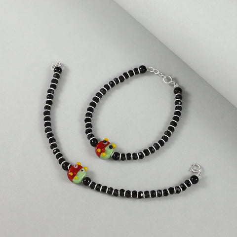 Anu Nazariya - Colorful charm guard