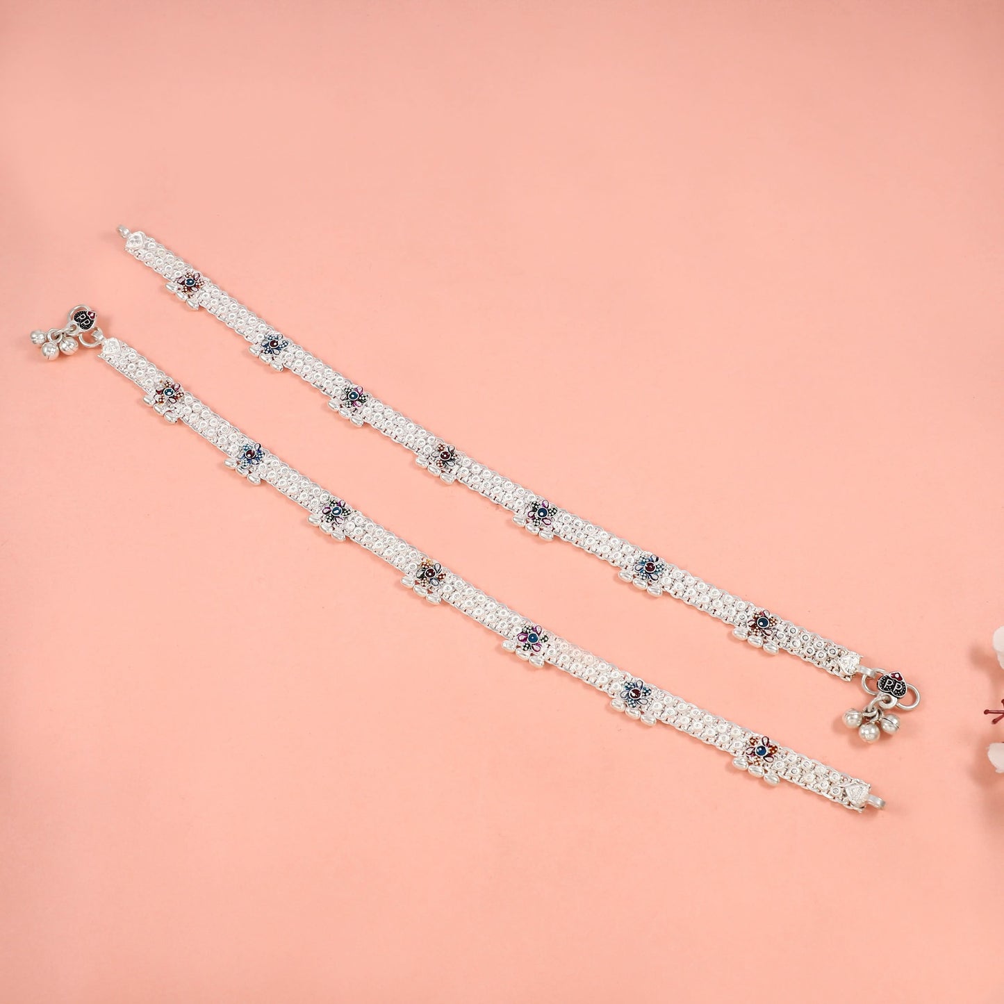 Aarini Antique Regal Delicate Silver Anklets
