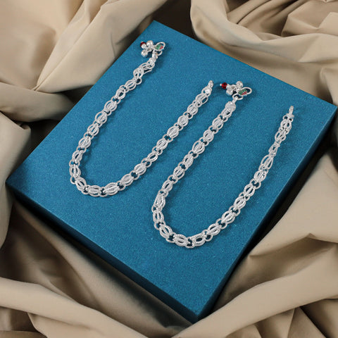 Tanisha Oval Shine Pattern Silver Anklet