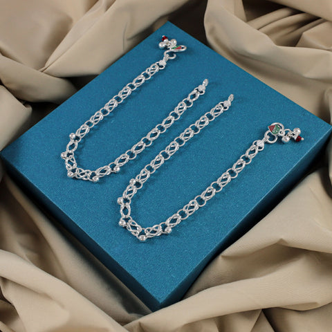 Kavya Shiny Knot Pattern Silver Anklets