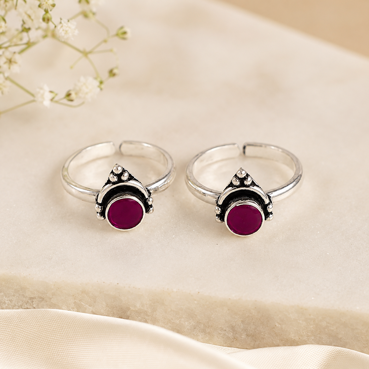 Berry Glow Elegant Silver Toe Rings