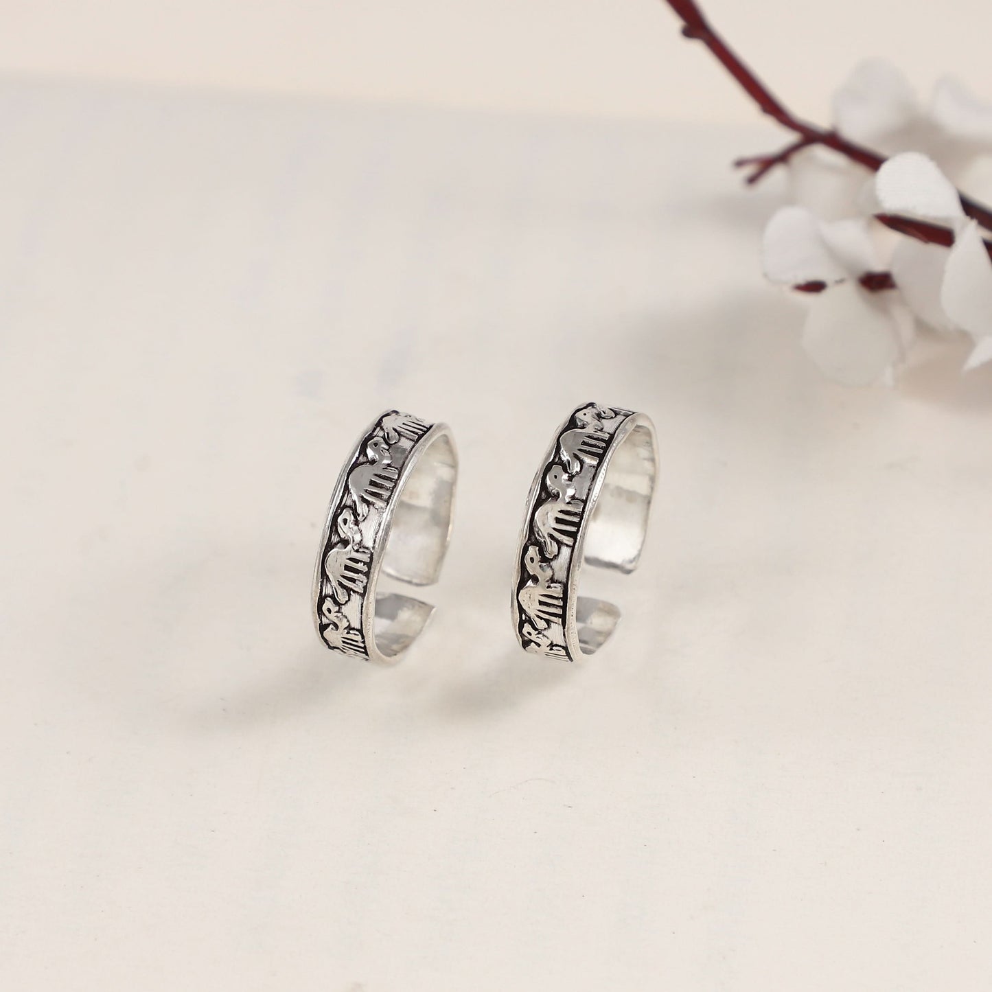 Advika Silver Toe Rings
