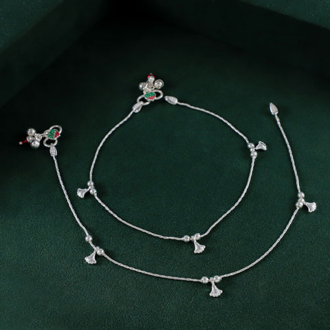 Sia Cute Floral Danglers Silver Anklets