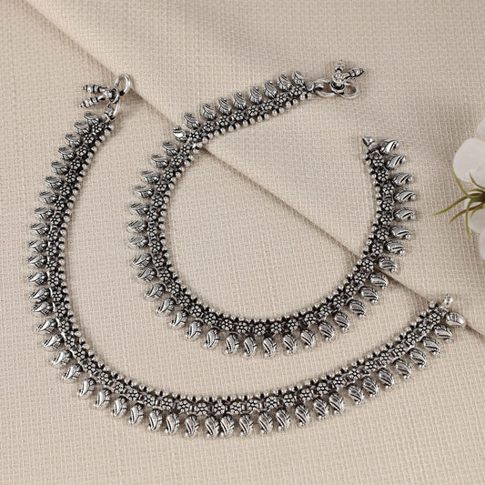 Inaya Silver Anklets
