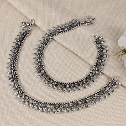 Inaya Silver Anklets