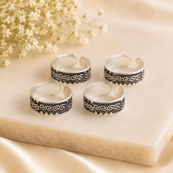 Anvi Antique Swirl Silver Toe Rings