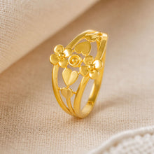 Bhavika Heart Bloom Gold Ring