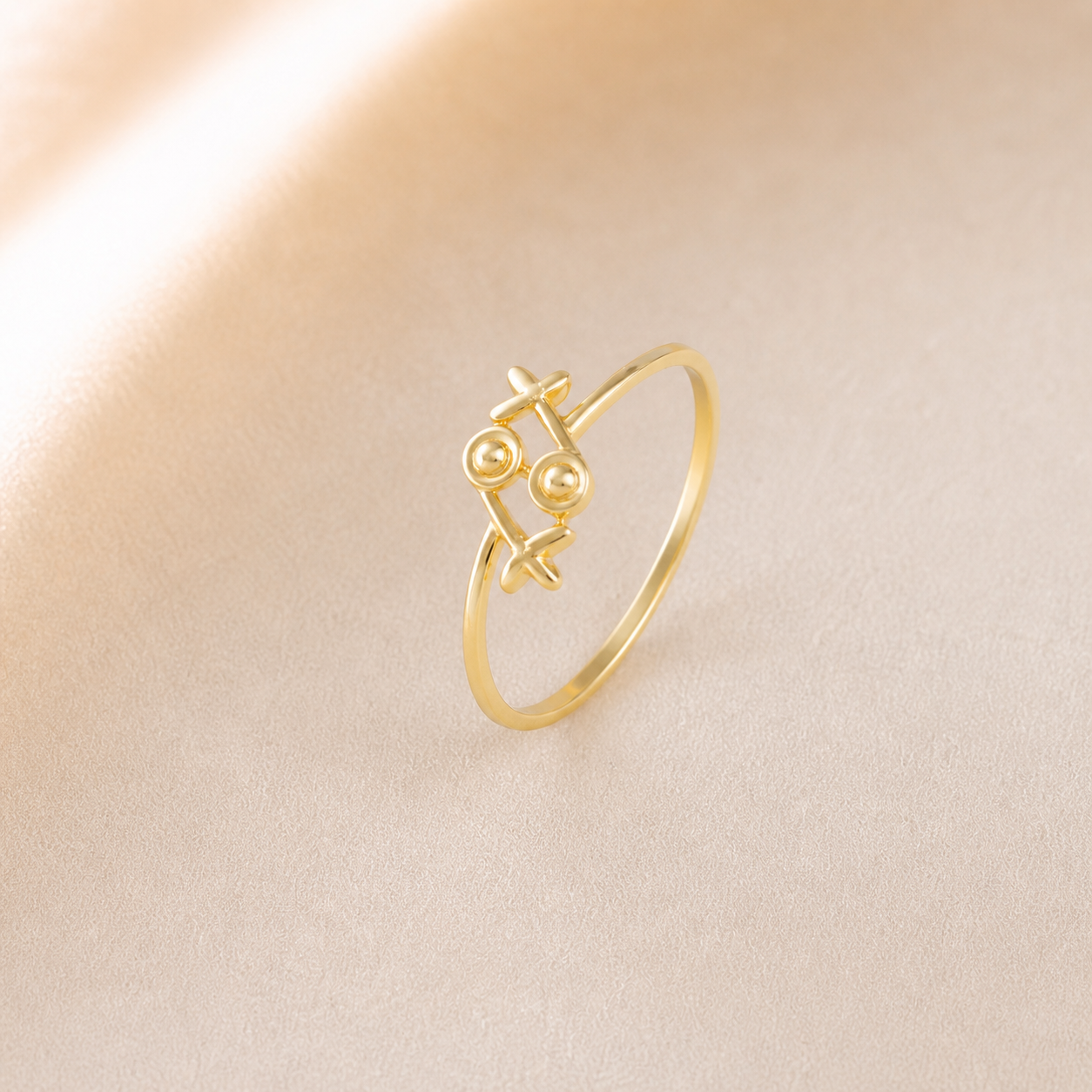 Anaya Skyelle Charm Gold Ring