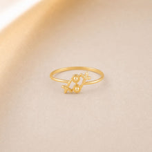Anaya Skyelle Charm Gold Ring