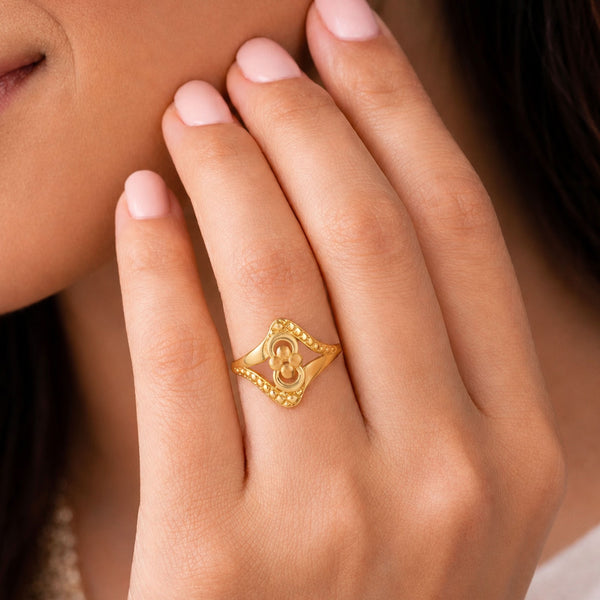 Avyra Infinity Gold Ring