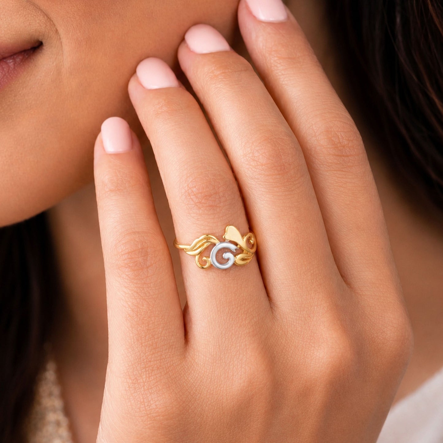 Ruhvika Twirl Gold Ring