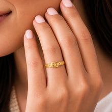 Kajal Elanique Loop Gold Bang