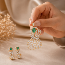 Emerald Celestia Diamond Pendant Set