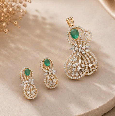 Emerald Celestia Diamond Pendant Set