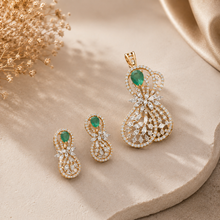 Emerald Celestia Diamond Pendant Set