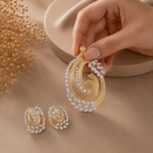 Spiral Leaf Diamond Pendant Set