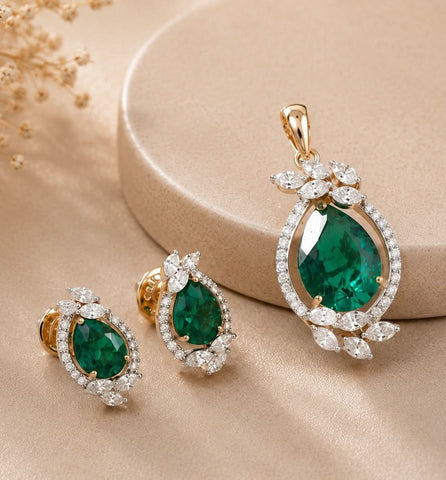 Verde Royale Diamond Pendant Set