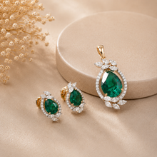 Verde Royale Diamond Pendant Set