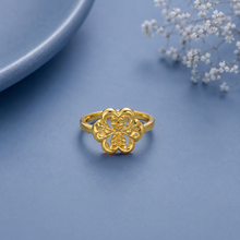 Kiara Clover Heart Gold Ring