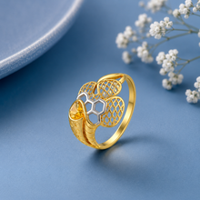Navika Honeycomb Bloom Gold Ring