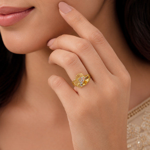 Navika Honeycomb Bloom Gold Ring