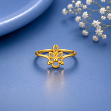 Delicate Petal Charm Gold Ring