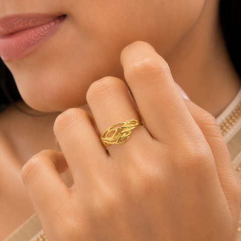 Graceful Vine Leaf Gold Ring